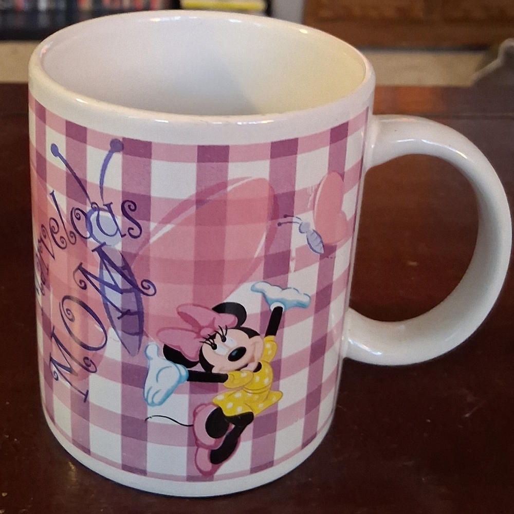 WALT DISNEY MARVELOUS MOM Collectible Mug